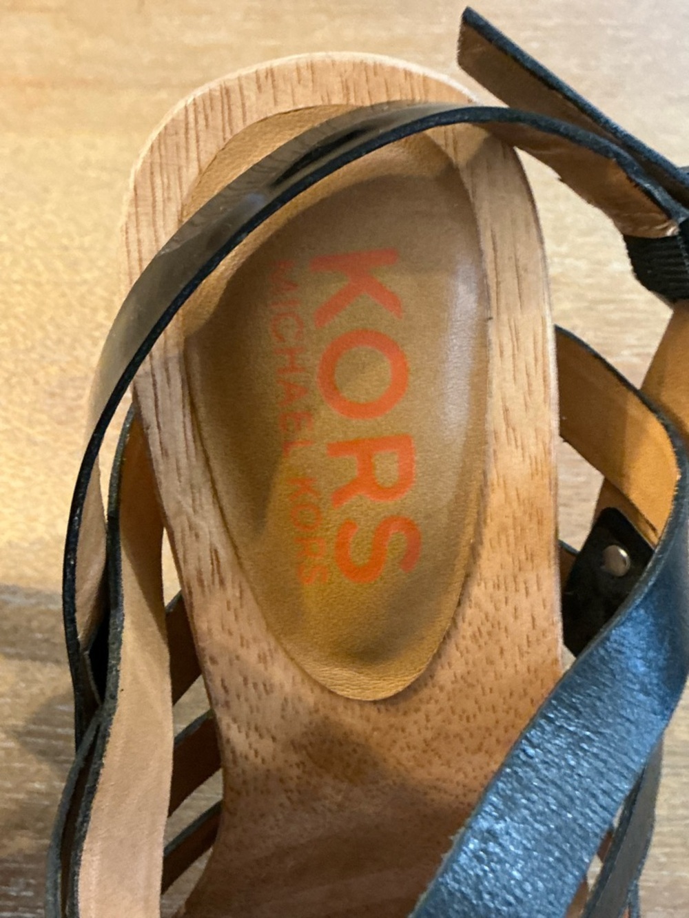 Michael Kors Black Leather Studded Platform Sandals with Wooden Heel Size 7.5 - Picture 5 of 9